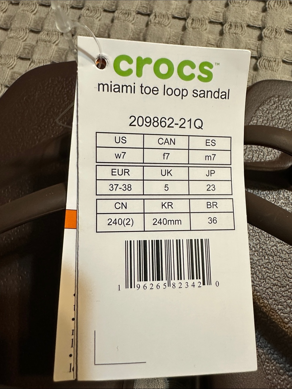 CROCS Women's Miami Toe loop Strap Sandal NWT - Picture 2 of 3